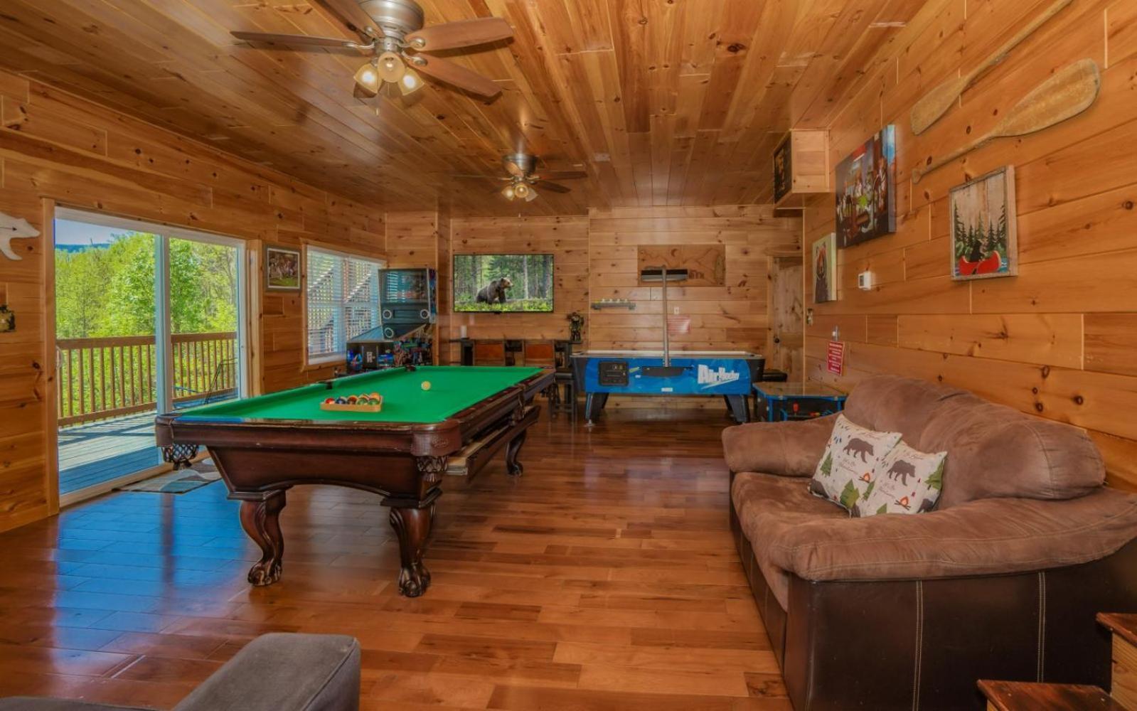 Beartastic Mountain View Lodge جاتلينبرج المظهر الخارجي الصورة