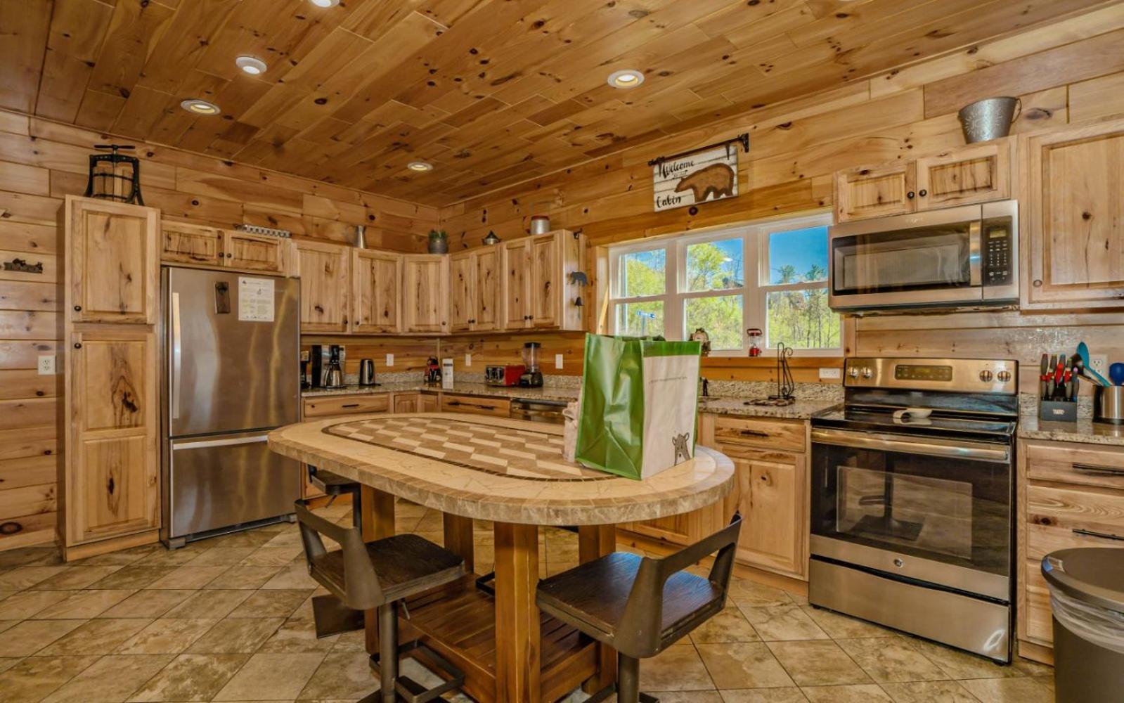 Beartastic Mountain View Lodge جاتلينبرج المظهر الخارجي الصورة